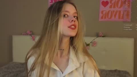 Emma online show from December 4, 8:30 pm