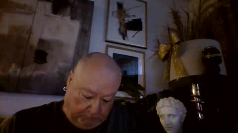 Snapshot of denboisvin2043 chatting on December 24, 12:33 pm denboisvin2043 online show from December 24, 12:33 pm