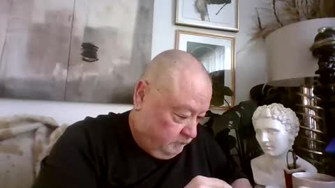 Snapshot of denboisvin2043 chatting on March 1, 12:23 pm denboisvin2043 online show from March 1, 12:23 pm