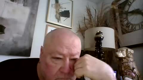 Snapshot of denboisvin2043 chatting on February 10, 12:29 pm denboisvin2043 online show from February 10, 12:29 pm