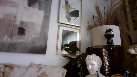Snapshot of denboisvin2043 chatting on March 6, 11:58 am denboisvin2043 online show from March 6, 11:58 am