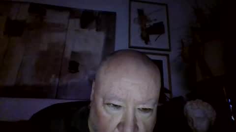 Snapshot of denboisvin2043 chatting on December 22, 12:05 pm denboisvin2043 online show from December 22, 12:05 pm