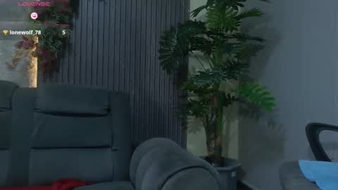 Laura online show from October 10, 12:33 pm