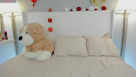 Dennise online show from April 15, 9:34 am