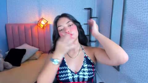 D E N I S  online show from October 22, 12:40 pm