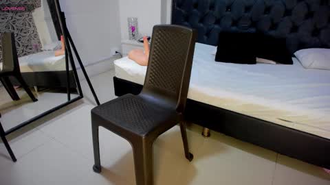 denisse_logan online show from November 18, 3:09 am