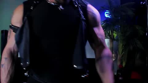 dennis_cox_ online show from March 28, 9:43 am