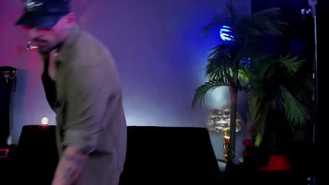 dennis_cox_ online show from March 26, 7:08 pm