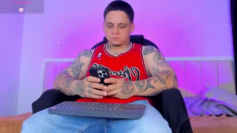 dennis munera online show from September 22, 11:03 am