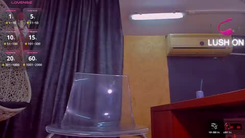 Snapshot of denychantall chatting on February 24, 2:58 pm denychantall online show from February 24, 2:58 pm