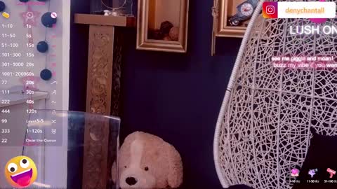 Snapshot of denychantall chatting on December 7, 1:57 pm denychantall online show from December 7, 1:57 pm