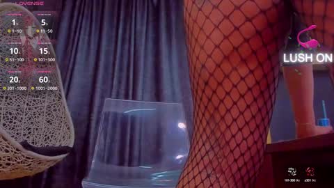 Snapshot of denychantall chatting on February 20, 7:52 pm denychantall online show from February 20, 7:52 pm