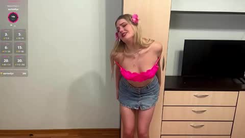 Luna online show from February 21, 4:10 pm