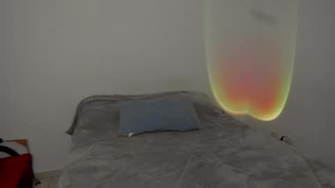 Dephne online show from April 7, 11:45 am