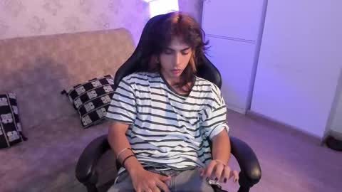 dereck_manson online show from October 2, 11:42 am