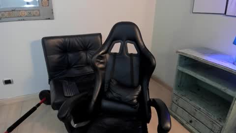 dereck_manson online show from October 18, 11:47 am