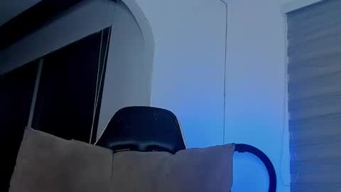 dereckhardd online show from March 10, 7:34 am