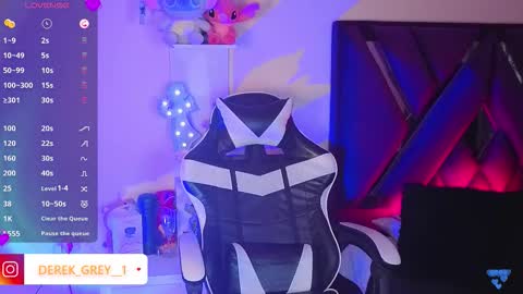 Derek independent online show from October 14, 8:45 pm