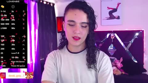 Snapshot of derek_grey1 chatting on December 17, 6:20 pm Derek independent online show from December 17, 6:20 pm