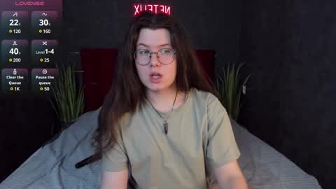 Derek online show from March 5, 12:33 pm