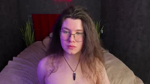 Derek online show from February 14, 3:26 pm