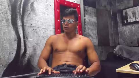 derek online show from March 3, 11:22 am