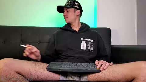 Derek independent model  online show from December 23, 5:46 am