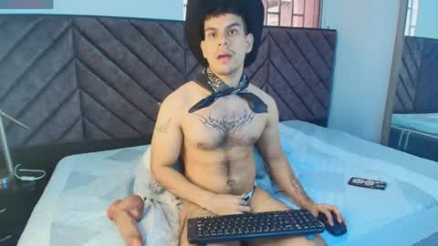 derek_voss online show from May 6, 3:07 pm