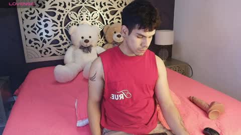 derek_voss online show from May 26, 12:55 pm