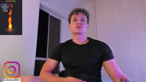 Snapshot of derekolsen_ chatting on September 14, 3:31 am Derek IG Derekolsen2024 online show from September 14, 3:31 am