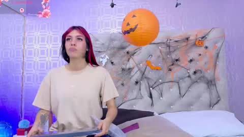 Derieri D online show from October 19, 7:40 pm