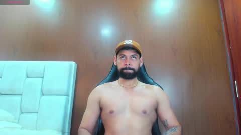 DerryBigger CM online show from March 14, 6:56 pm