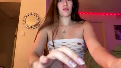 desireebabyxoxo online show from November 7, 5:32 am