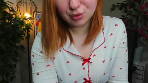 LAYLA online show from November 17, 8:17 am