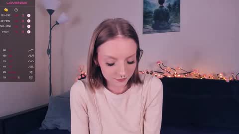 Jade online show from October 17, 7:23 am