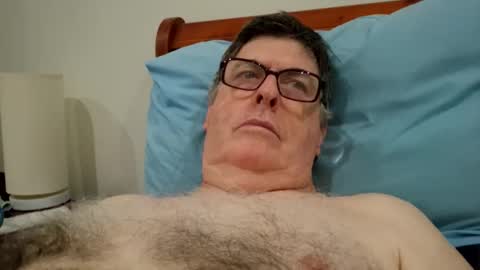 Desmon1958 online show from April 5, 8:39 pm