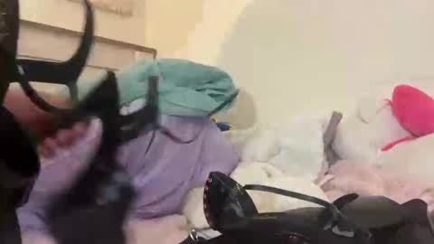 Dezmond online show from October 21, 1:00 am