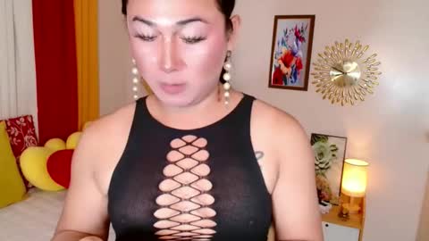 destenierose online show from February 13, 3:21 am