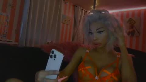 IMMACULATE BEAUTY online show from November 10, 11:40 pm