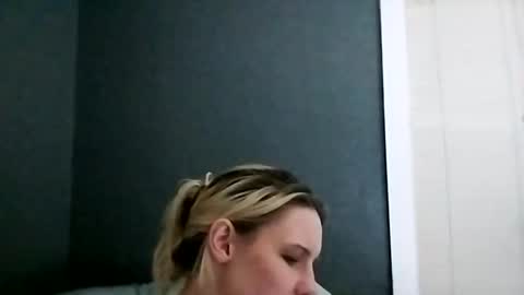 Snapshot of desturbingdetale699 chatting on January 18, 3:42 am desturbingdetale699 online show from January 18, 3:42 am
