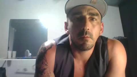 Snapshot of devanschotts chatting on September 18, 12:47 am KngSvg online show from September 18, 12:47 am