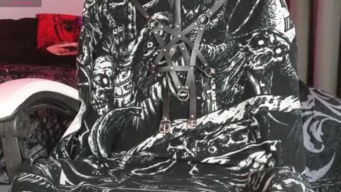 devil_s_bride online show from April 7, 6:43 pm