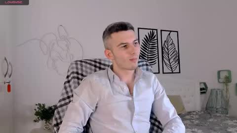 devin_ho online show from February 10, 11:13 pm