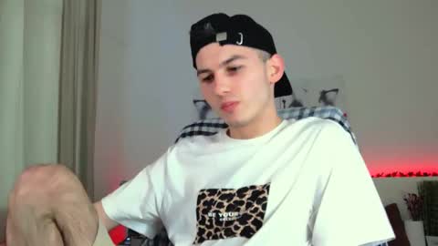 devin_ho online show from March 7, 1:40 pm