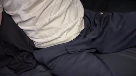 devious_d_ online show from October 23, 1:07 am