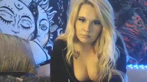 devyn winter online show from September 17, 8:45 pm