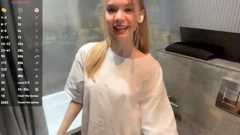 dewdropdoll online show from May 8, 3:50 pm