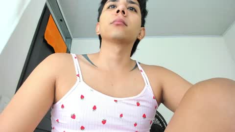 thumb up me please its important online show from April 2, 9:16 am