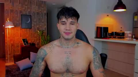 JULIAN online show from November 15, 11:28 pm