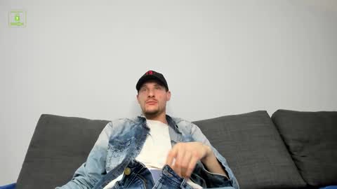 deymond_russo online show from February 22, 5:26 pm